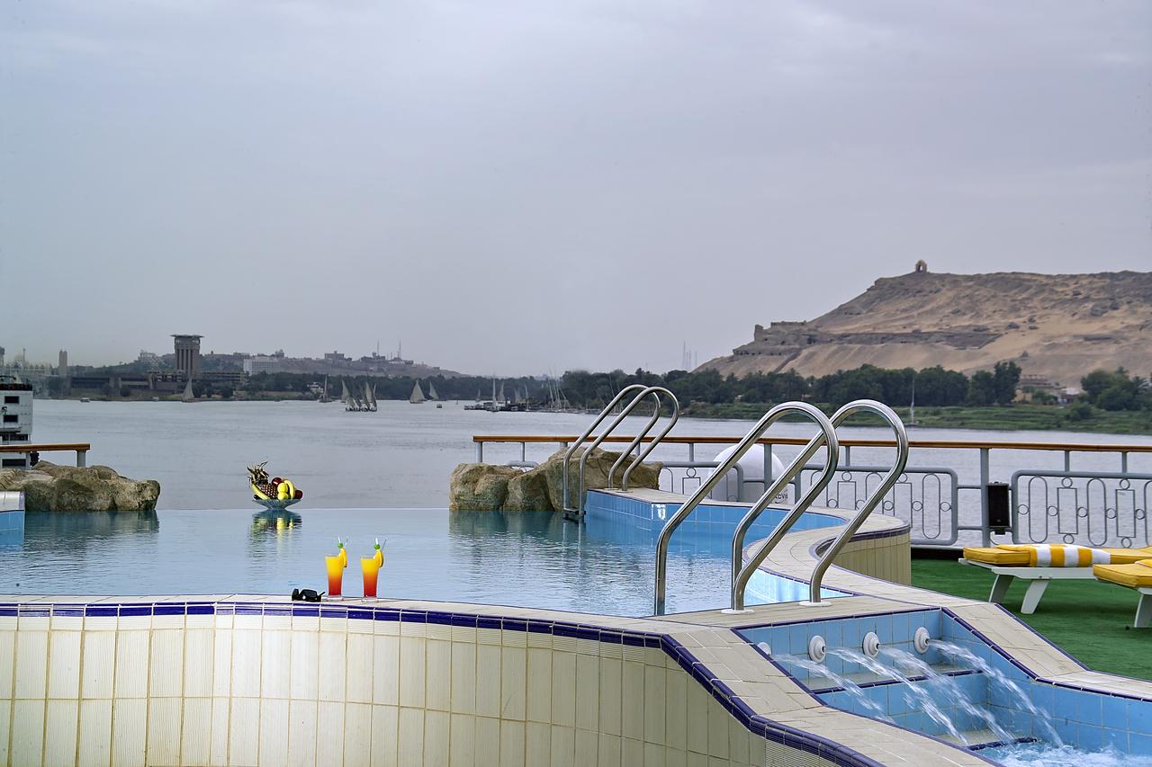 Sonesta Star Goddess Luxury Nile Cruise pool