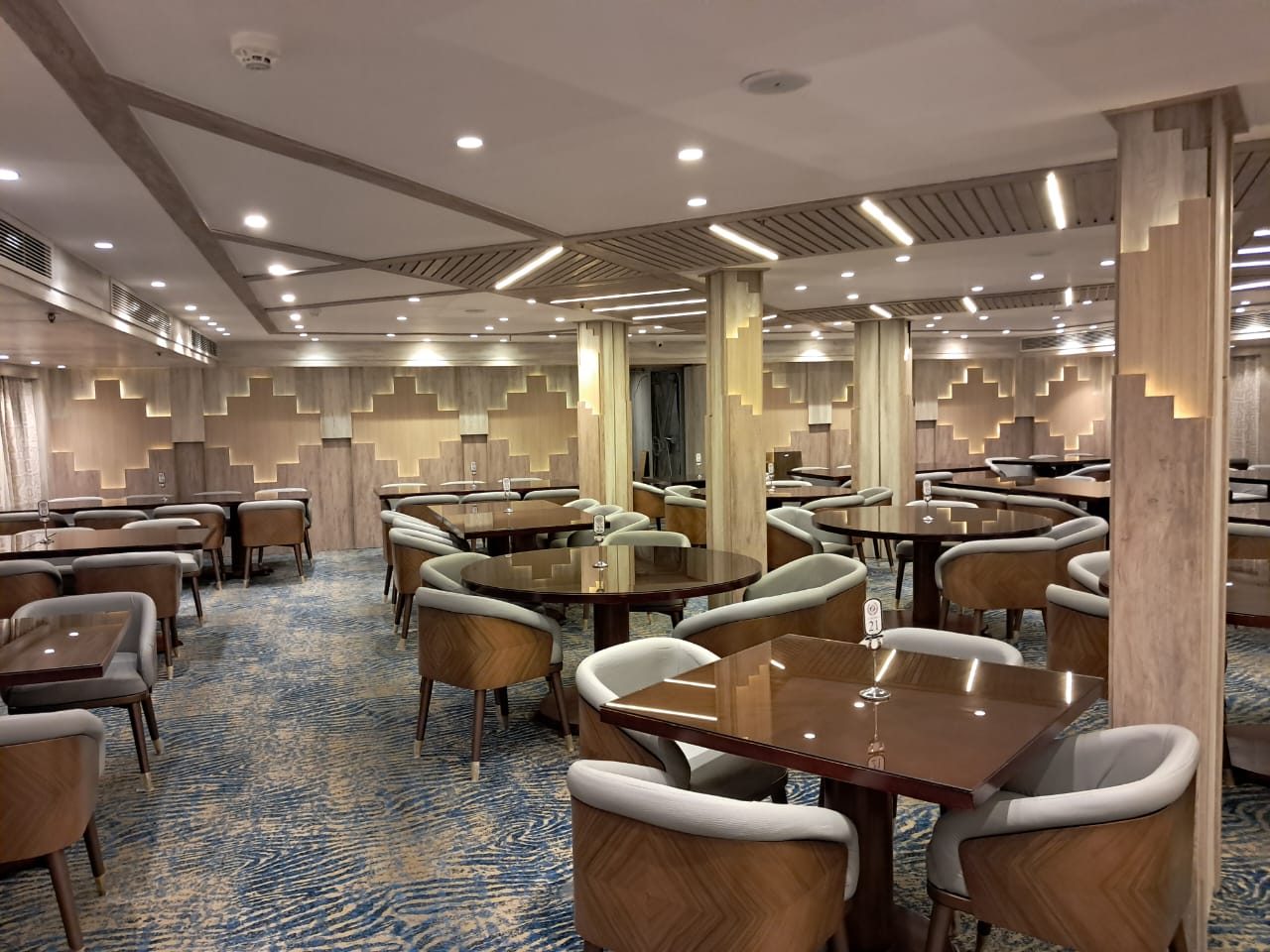 Holy Family Nile Cruise: 5 Days Through Middle Egypt - 8 - EZ TOUR EGYPT Dining room aboard the Nile cruise