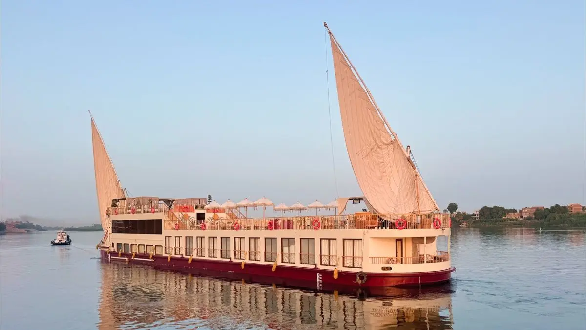 Dahabiya Nile Cruise — luxury sailing from Aswan to Luxor