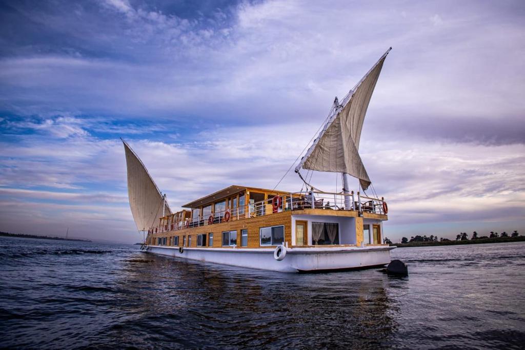 The Forgotten Nile: Exploring the Ruins and Tombs That Large Cruise Ships Miss - 2 - EZ TOUR EGYPT Gebel el-Silsila