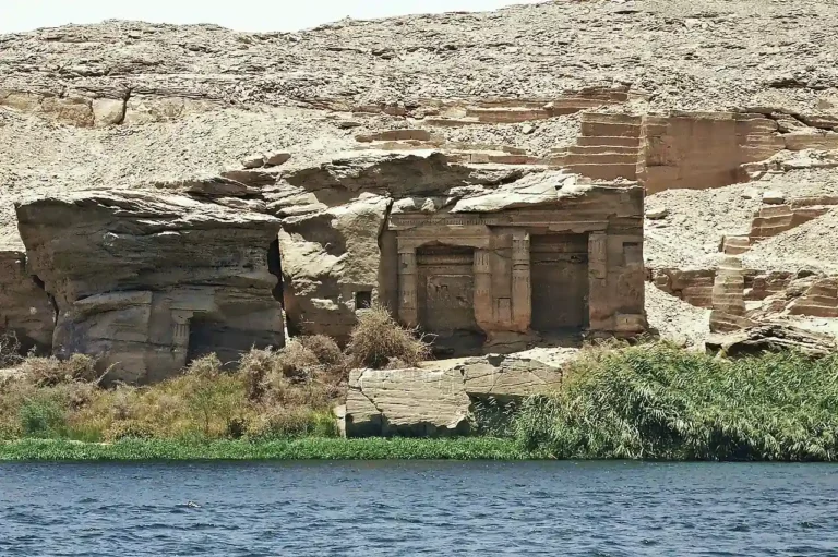4-Day Nile Cruise from Aswan to Luxor with Abu Simbel & Hot Air Balloon Ride