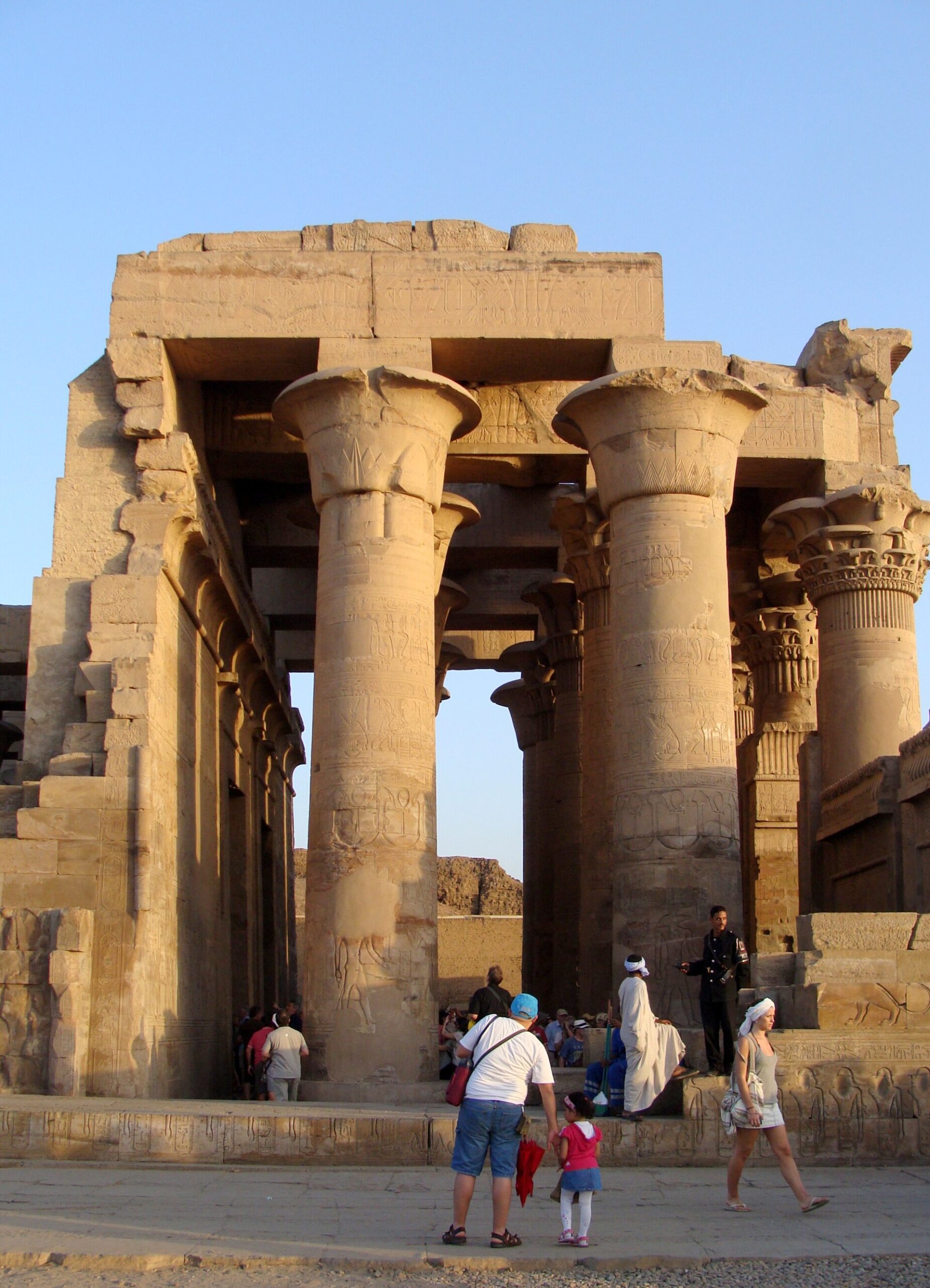 Egito Essencial em 9 Dias - 7 - EZ TOUR EGYPT As colunas de Kom Ombo